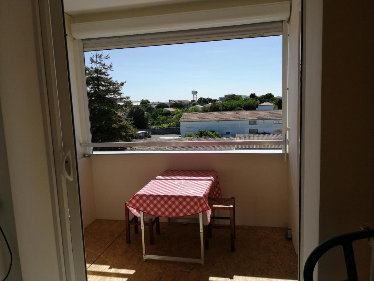 Reter Apartment Aytre Exterior photo